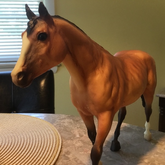 Horse Needs New Home! (11 3/4in long and 8 in Tall ear to legs) - Picture 10 of 16